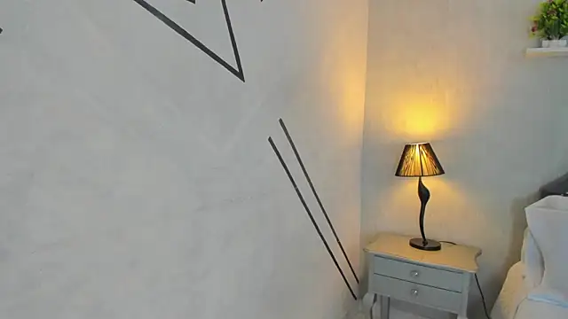 AnntoniaWood online show from 12.24.24