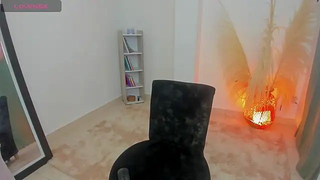 AnntoniaWood online show from 03.08.25