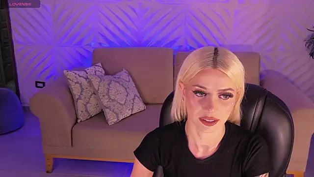 HannaConnor  online show from 07.25.26