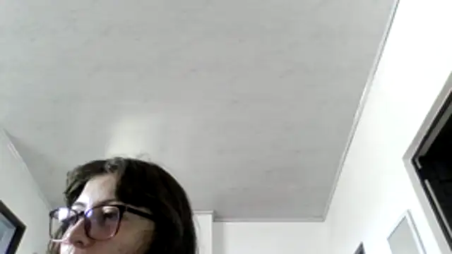 Snapshot of mmmVirginia chatting on 04.01.26 mmmVirginia online show from 04.01.26