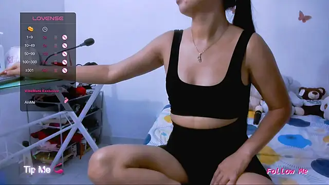 Snapshot of Alyson0001 chatting on 11.18.25 Alyson0001 online show from 11.18.25