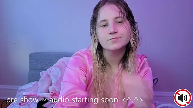 Snapshot of Glitch_Witch chatting on 05.09.26 Glitch Witch online show from 05.09.26