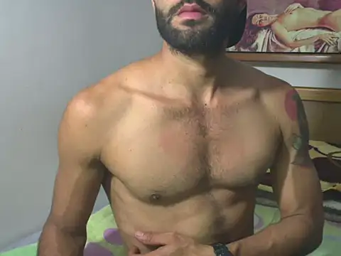 Snapshot of hideonbush051 chatting on 11.22.25 hideonbush051 online show from 11.22.25