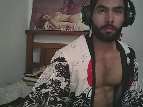 Snapshot of hideonbush051 chatting on 12.02.25 hideonbush051 online show from 12.02.25