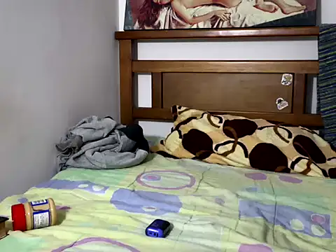 Snapshot of hideonbush051 chatting on 12.03.25 hideonbush051 online show from 12.03.25