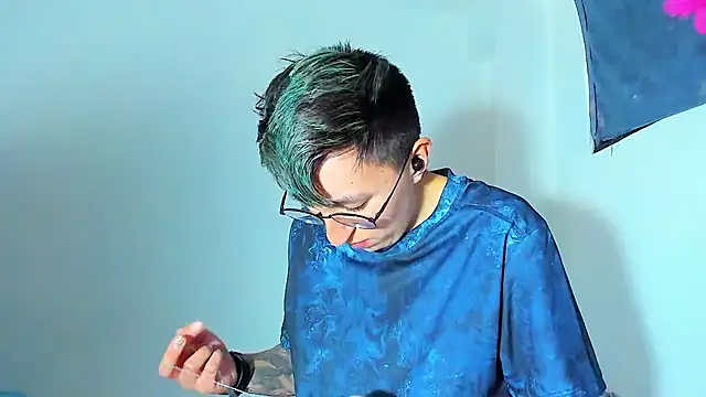 Snapshot of Sexyboy_666 chatting on 12.15.25 Sexyboy 666 online show from 12.15.25