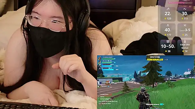 Snapshot of Kara-Nuna chatting on 12.06.24 Kara-Nuna online show from 12.06.24