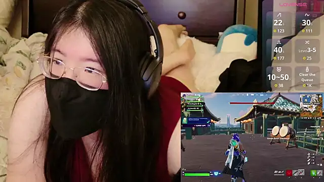 Snapshot of Kara-Nuna chatting on 12.07.24 Kara-Nuna online show from 12.07.24