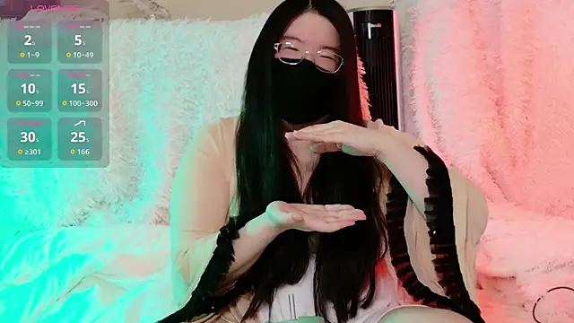 Snapshot of Kara-Nuna chatting on 10.21.25 Kara-Nuna online show from 10.21.25