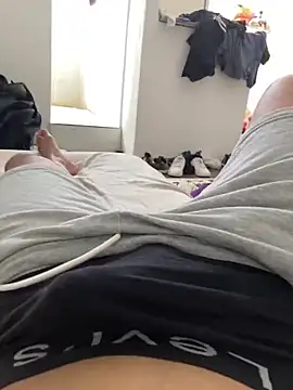 Snapshot of thfrances chatting on 12.28.24 thfrances online show from 12.28.24