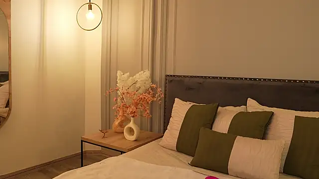 Snapshot of IrisBaker chatting on 03.19.26 IrisBaker online show from 03.19.26