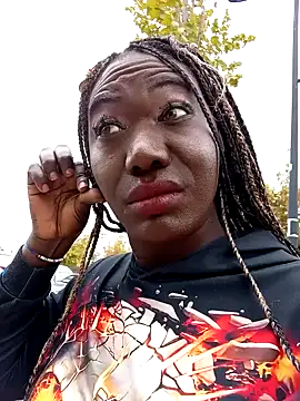 Snapshot of blackhotpartyts chatting on 10.25.25 blackhotpartyts online show from 10.25.25