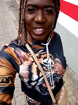 Snapshot of blackhotpartyts chatting on 12.19.25 blackhotpartyts online show from 12.19.25