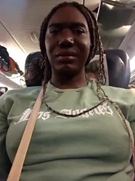 Snapshot of blackhotpartyts chatting on 12.22.25 blackhotpartyts online show from 12.22.25