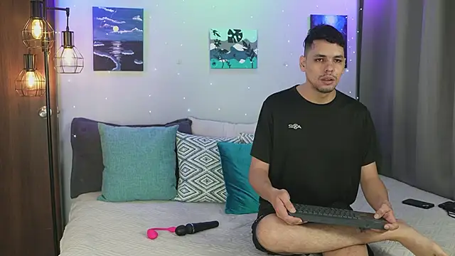 Snapshot of Cleoanubis- chatting on 10.25.25 Cleoanubis- online show from 10.25.25