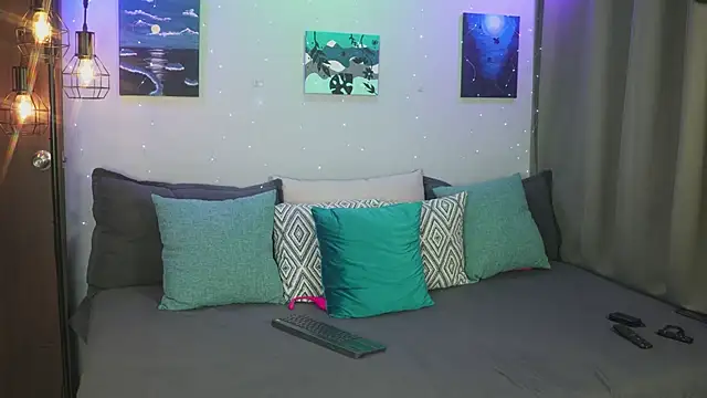 Snapshot of Cleoanubis- chatting on 11.09.25 Cleoanubis- online show from 11.09.25