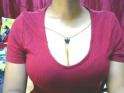 Snapshot of ishmita99 chatting on 09.11.25 ishmita99 online show from 09.11.25