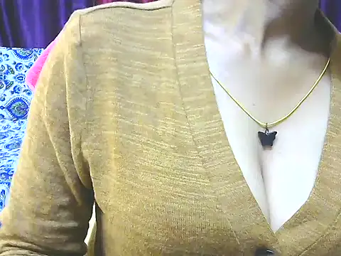 Snapshot of ishmita99 chatting on 01.18.26 ishmita99 online show from 01.18.26