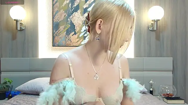Snapshot of Roxana_perry chatting on 02.11.25 Roxana perry online show from 02.11.25