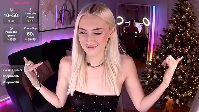 LoryWood online show from 12.26.24