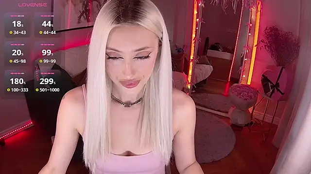 LoryWood online show from 02.16.25