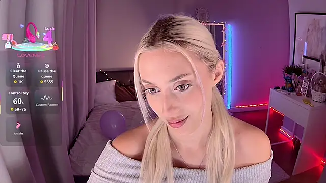 LoryWood online show from 12.04.25