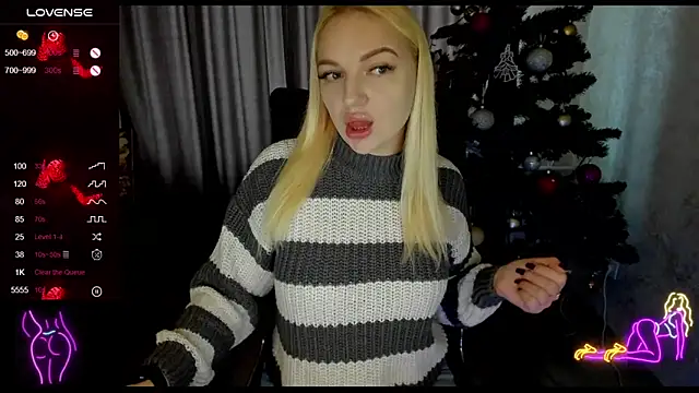 Snapshot of Stella__Cox chatting on 12.04.25 Stella Cox online show from 12.04.25