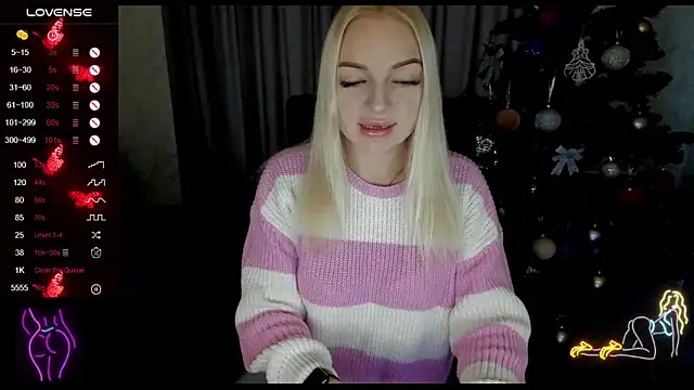 Snapshot of Stella__Cox chatting on 12.18.25 Stella Cox online show from 12.18.25