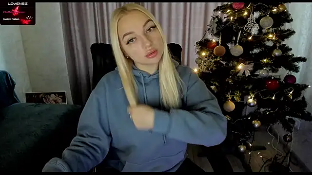 Snapshot of Stella__Cox chatting on 01.12.26 Stella Cox online show from 01.12.26