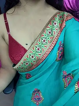 Snapshot of Tanvi-patil chatting on 09.11.25 Tanvi-patil online show from 09.11.25