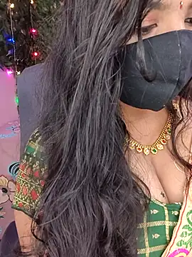 Snapshot of Tanvi-patil chatting on 09.25.25 Tanvi-patil online show from 09.25.25