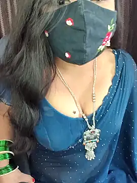 Snapshot of Tanvi-patil chatting on 12.17.25 Tanvi-patil online show from 12.17.25