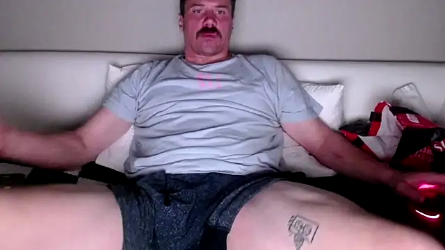 Snapshot of steelwood303 chatting on 10.25.25 steelwood303 online show from 10.25.25