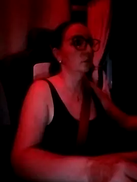 cuplubijoanna online show from 12.18.25