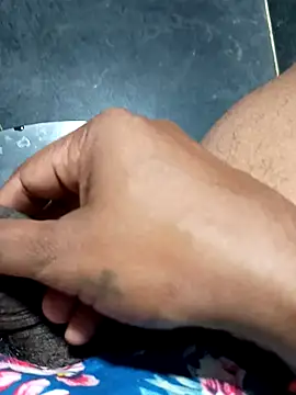 Snapshot of SexyMama_boy chatting on 02.22.25 SexyMama boy online show from 02.22.25