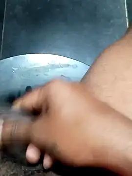 Snapshot of SexyMama_boy chatting on 03.10.25 SexyMama boy online show from 03.10.25