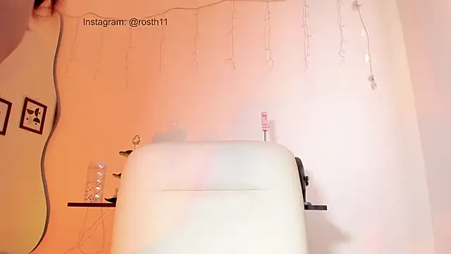 Snapshot of rossth1 chatting on 02.04.25 rossth1 online show from 02.04.25