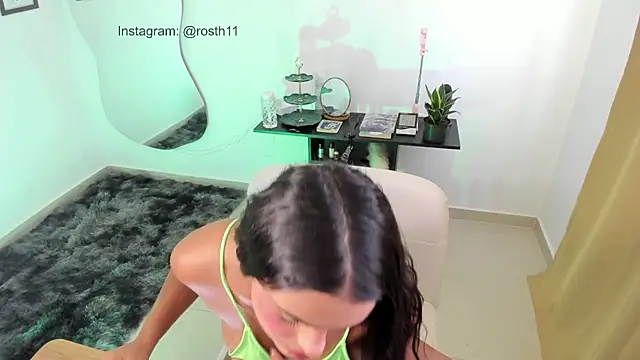 Snapshot of rossth1 chatting on 02.05.25 rossth1 online show from 02.05.25