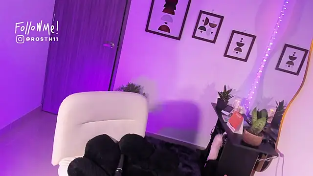 Snapshot of rossth1 chatting on 03.02.25 rossth1 online show from 03.02.25