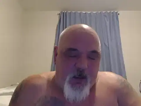 Snapshot of Newfiesausage1972 chatting on 01.12.25 Newfiesausage1972 online show from 01.12.25