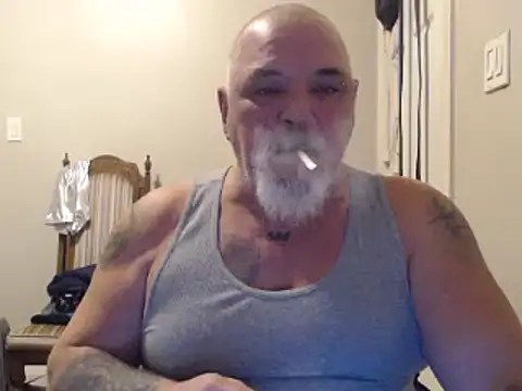 Snapshot of Newfiesausage1972 chatting on 01.30.25 Newfiesausage1972 online show from 01.30.25