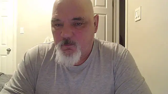 Snapshot of Newfiesausage1972 chatting on 02.11.25 Newfiesausage1972 online show from 02.11.25