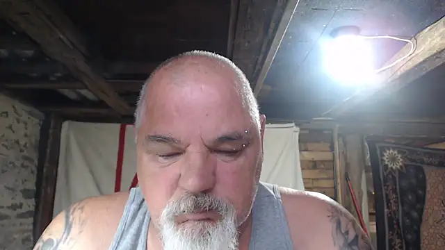 Snapshot of Newfiesausage1972 chatting on 05.24.26 Newfiesausage1972 online show from 05.24.26