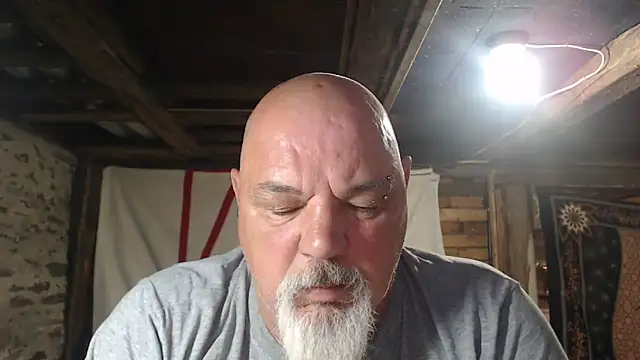 Snapshot of Newfiesausage1972 chatting on 06.05.26 Newfiesausage1972 online show from 06.05.26
