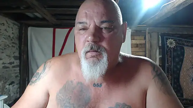 Snapshot of Newfiesausage1972 chatting on 06.15.26 Newfiesausage1972 online show from 06.15.26