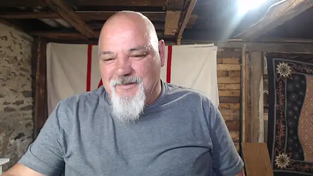 Snapshot of Newfiesausage1972 chatting on 06.16.26 Newfiesausage1972 online show from 06.16.26