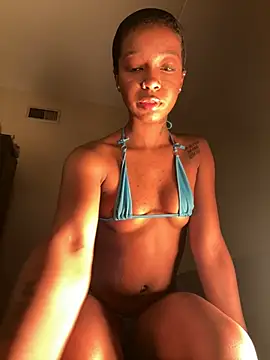 Snapshot of NovaJ- chatting on 01.11.25 NovaJ- online show from 01.11.25