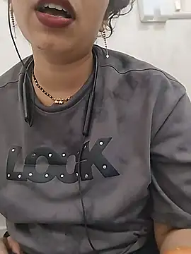 Snapshot of Simaran_bhabhi chatting on 07.07.26 Simaran bhabhi online show from 07.07.26