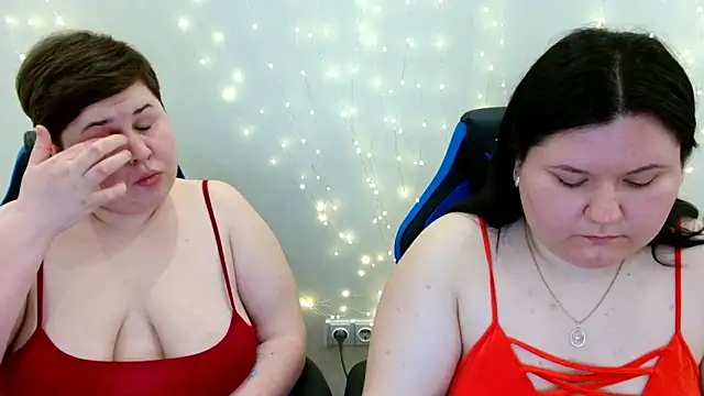 BeckyAndHellen online show from 05.05.26