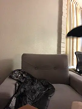 Snapshot of blndpolkadot chatting on 01.30.25 blndpolkadot online show from 01.30.25